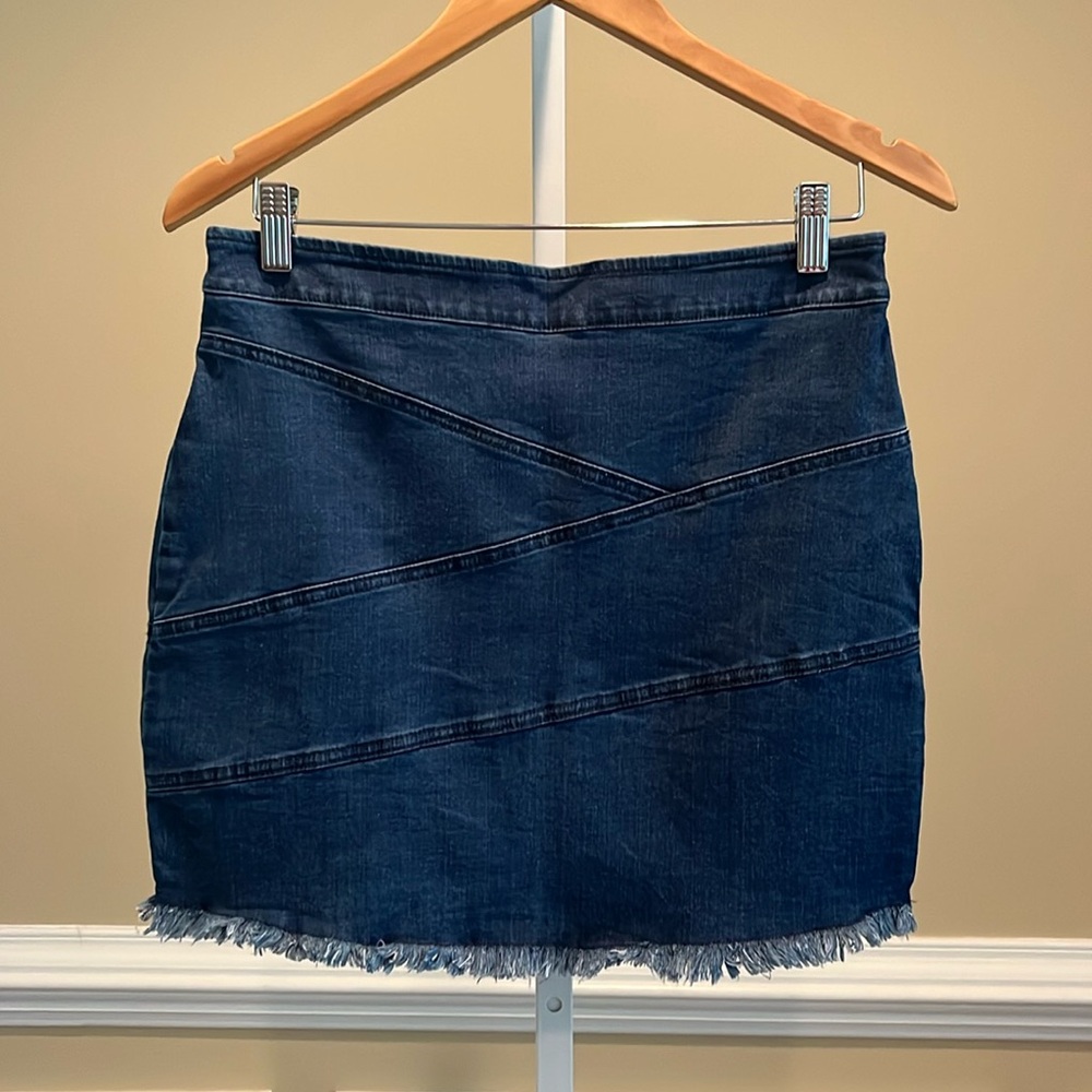 BCBGeneration Stretch Denim Raw Hem Mini Skirt Size 6